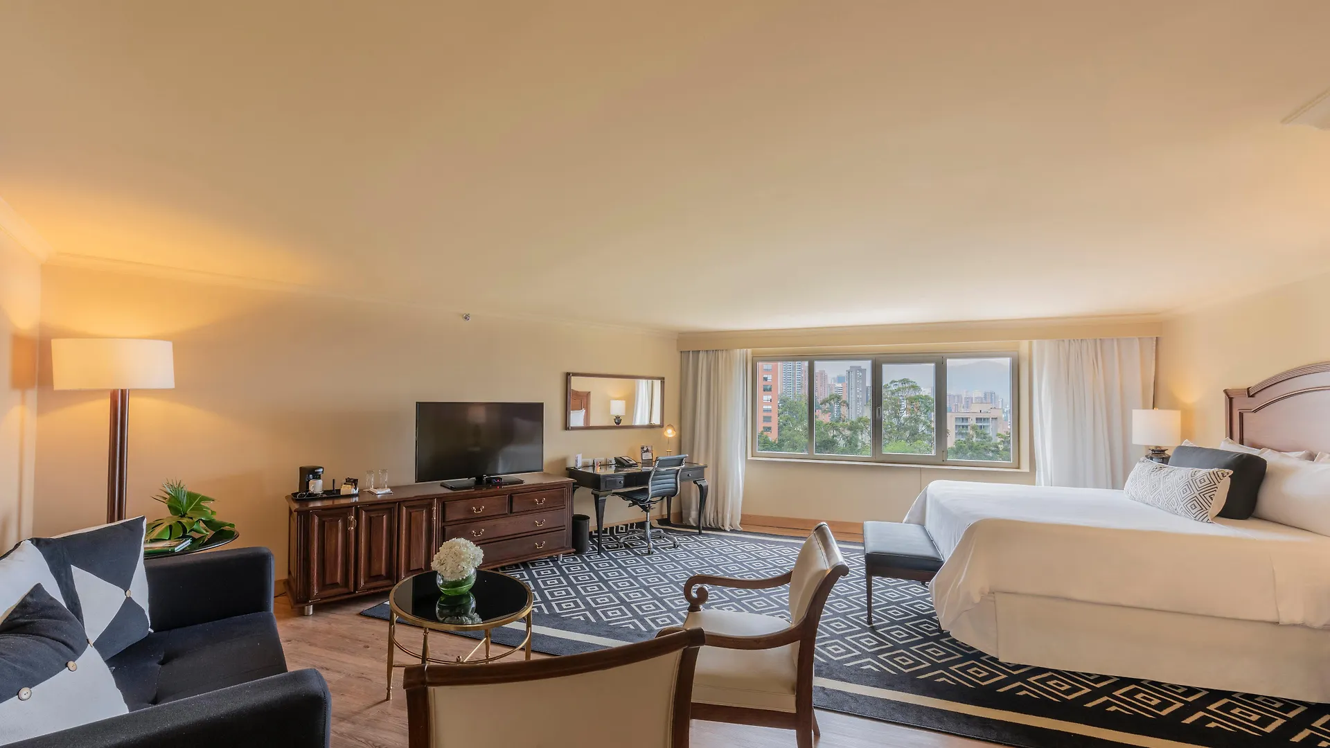Hotel Intercontinental Medellin - Movich By Ihg